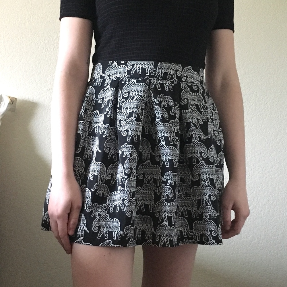 High-Waisted Skirt with Elephant Pattern
